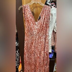 Maggy London dress. Full length. Zipper closure